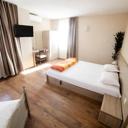 Zenith Guest house *